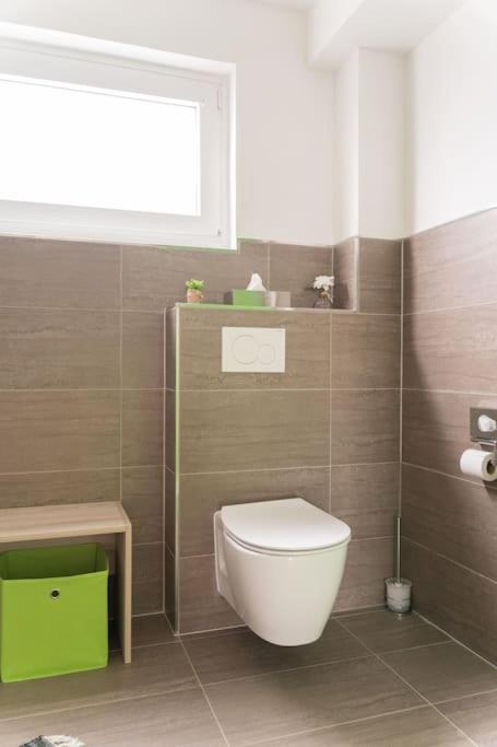 Ferienhaus Schoene Aussicht Ferienwohnung Gruen Hemfurth-Edersee Esterno foto